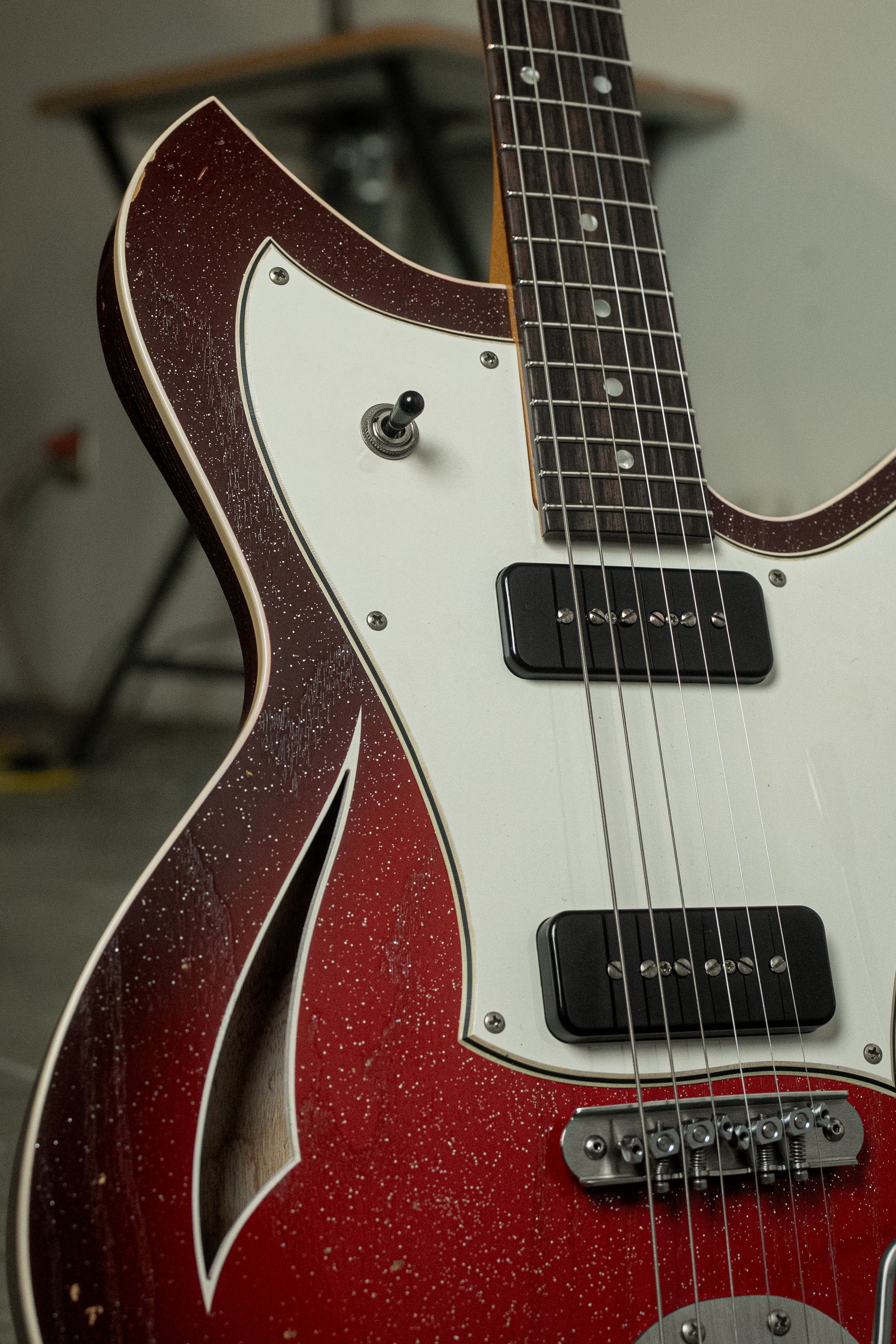 MIRIS J - Silvertone Burst | NAMM 26 - Image 2