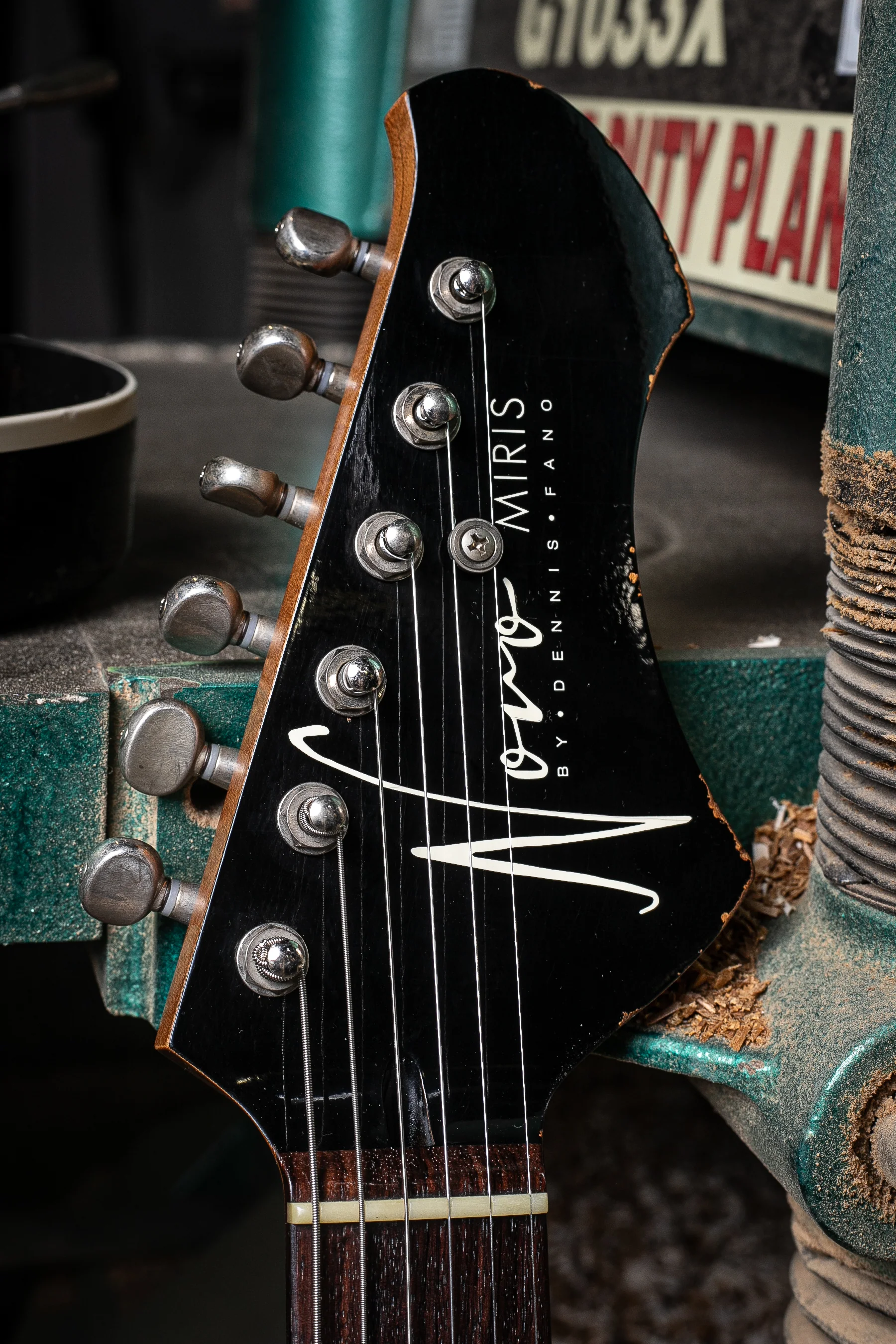 Novo Miris J in Bull Black - Image 6