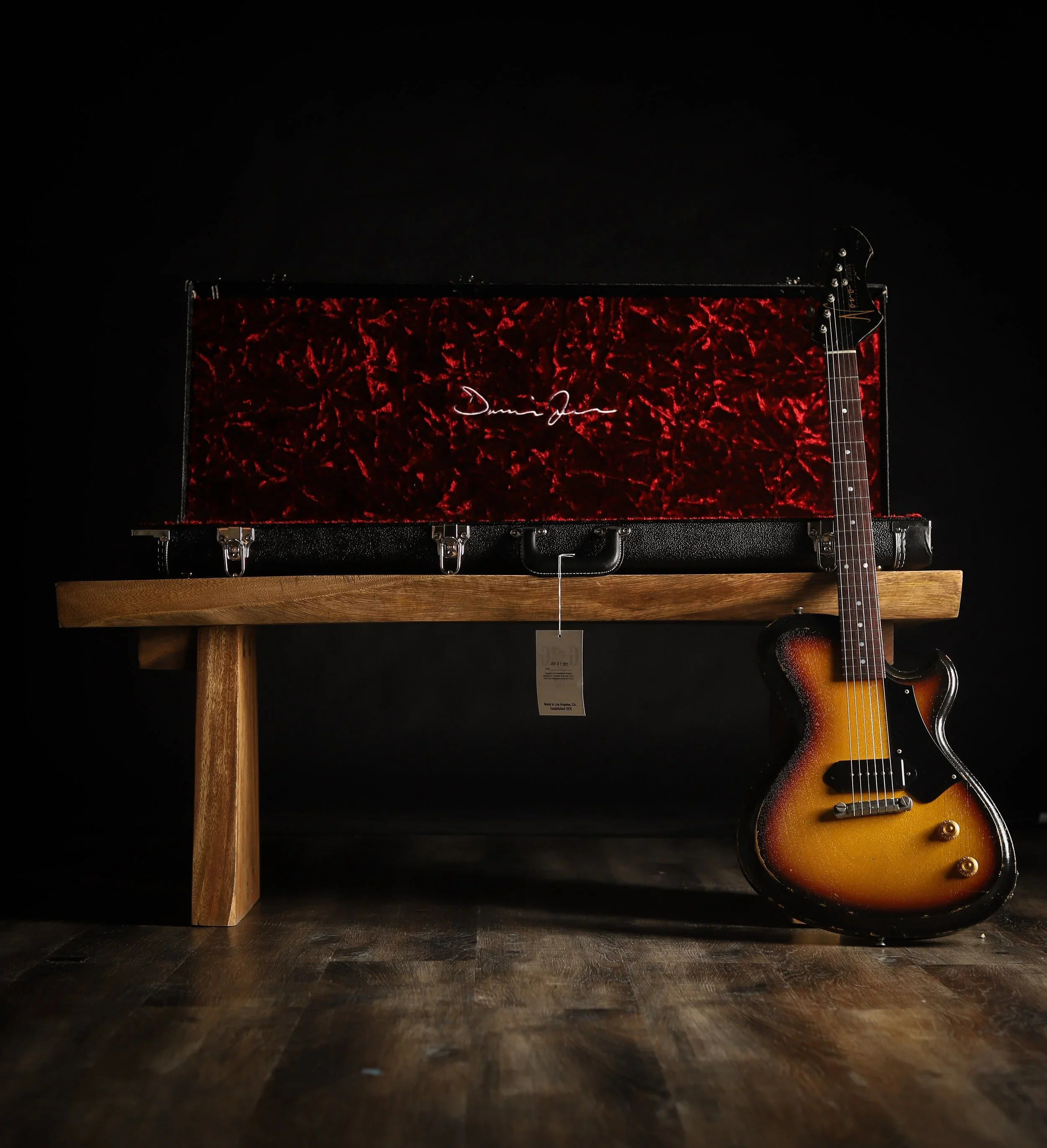 Signature SOLUS M1 - TV Burst on Mahogany (4 of 5) - Image 8