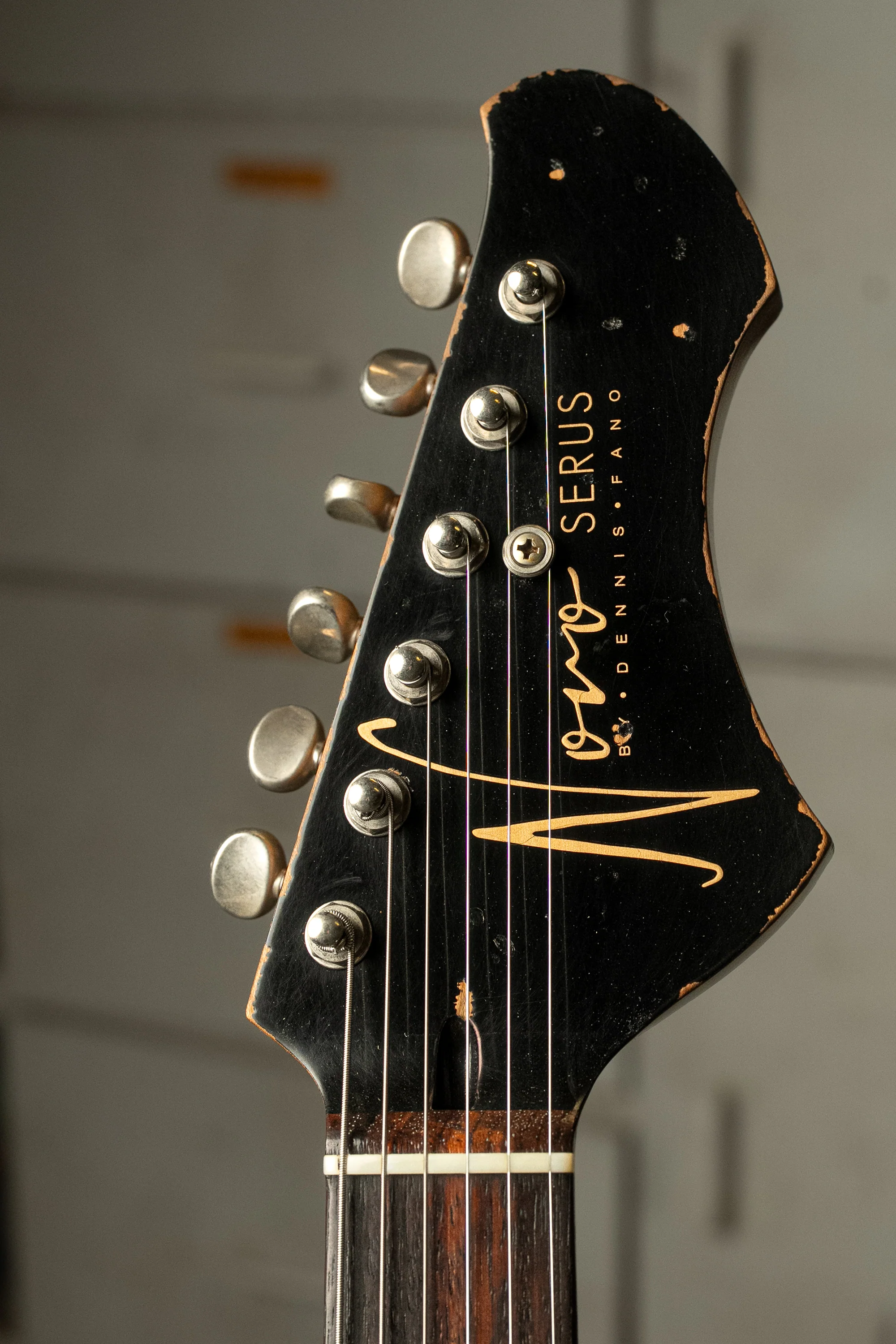 SERUS J - Bull Black over '64 3-Tone Burst | NAMM 26 - Image 5