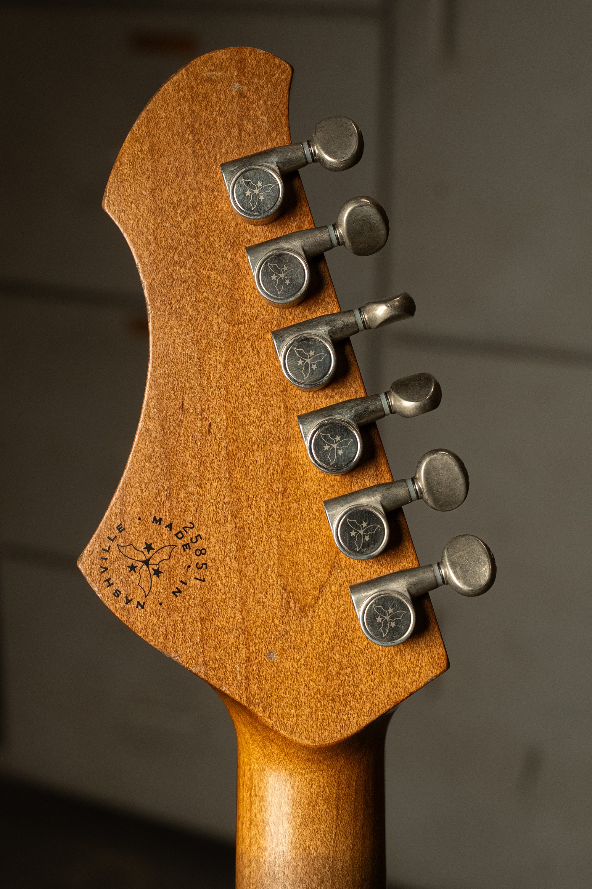 SERUS J - Bull Black over '64 3-Tone Burst | NAMM 26 - Image 8