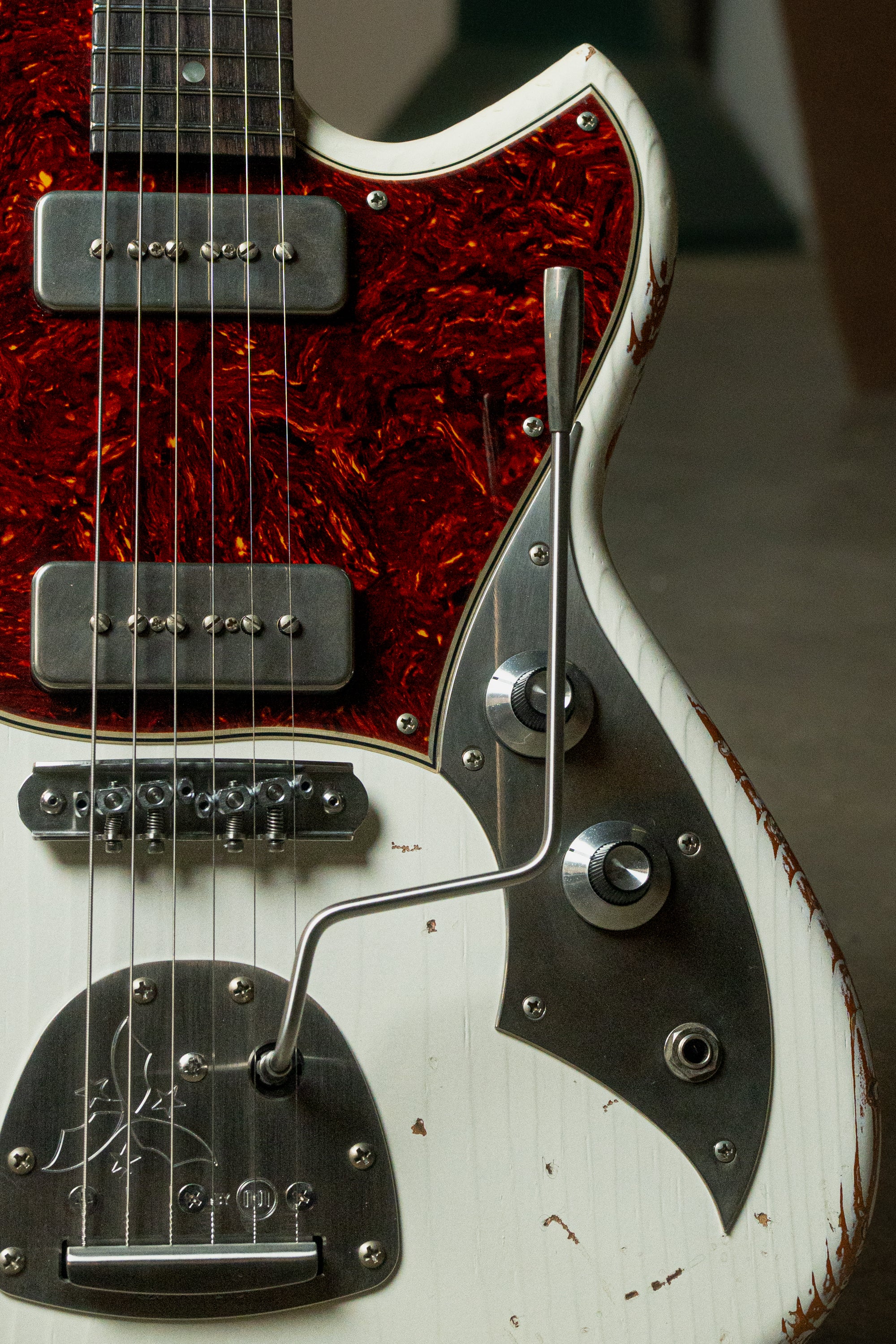 SERUS J - Olympic White over Aztec Gold | NAMM 26 - Image 3