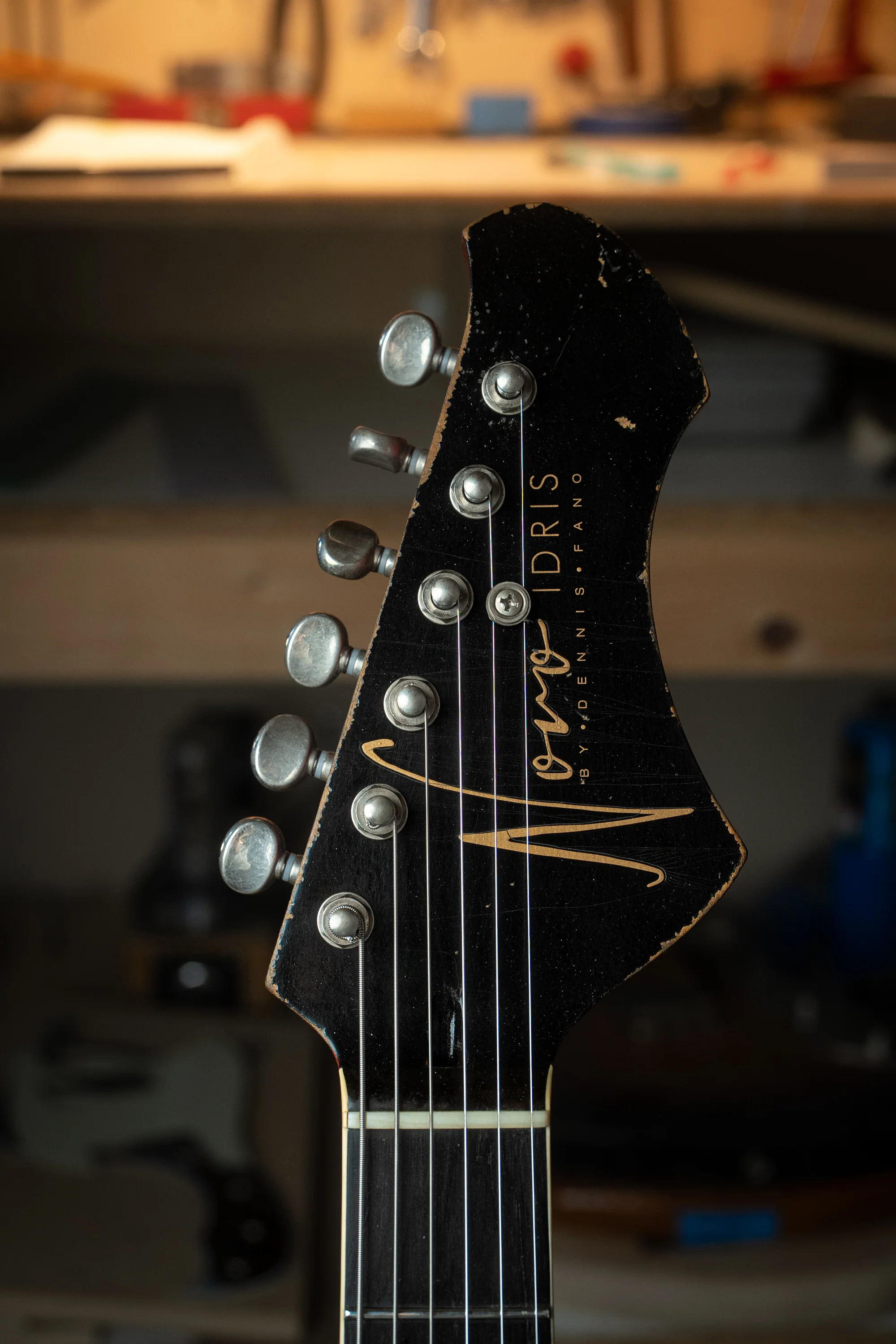 Signature IDRIS H1 - Faded Cherry Burst | NAMM 26 - Image 6